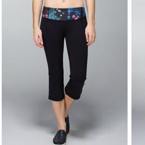 Lululemon Gather & Crow Crop *Full-On Luon Black / Petal Pop Multi - Size 4